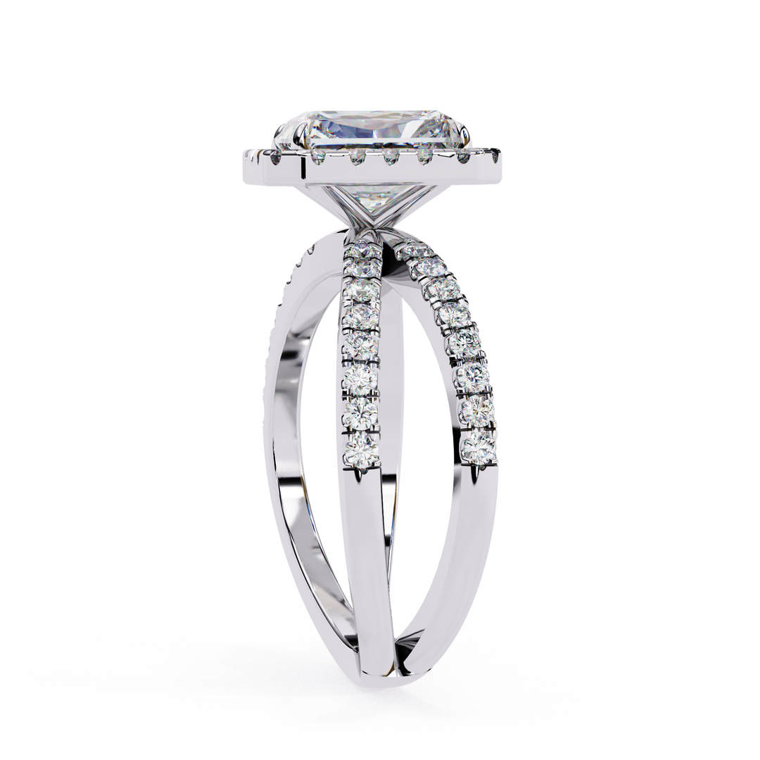 Exquisite 1.90CT Radiant Cut Lab Diamond Halo Ring in 18K Gold | VVS2 • E Color