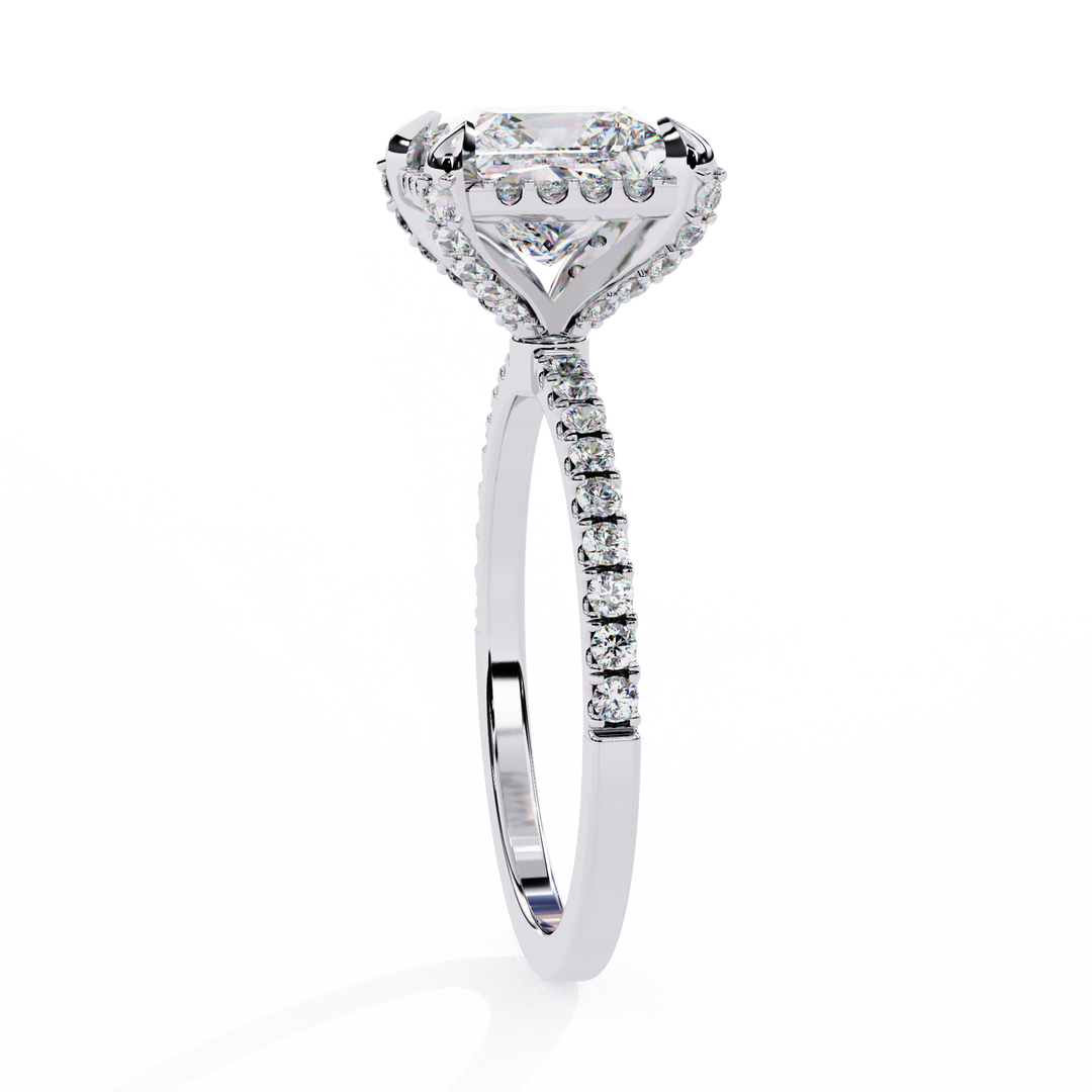 2.50 Carat Princess Diamond Ring – VVS2, F Color | Round Diamond Accents in Gold