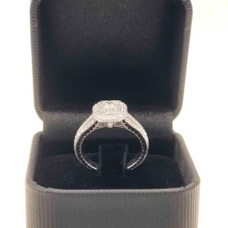 Captivating Brilliance: The Artistry Behind Choosing a Halo Engagement Ring in Dubai Captivating Brilliance: The Artistry Behind Choosing a Halo Engagement Ring in Dubai