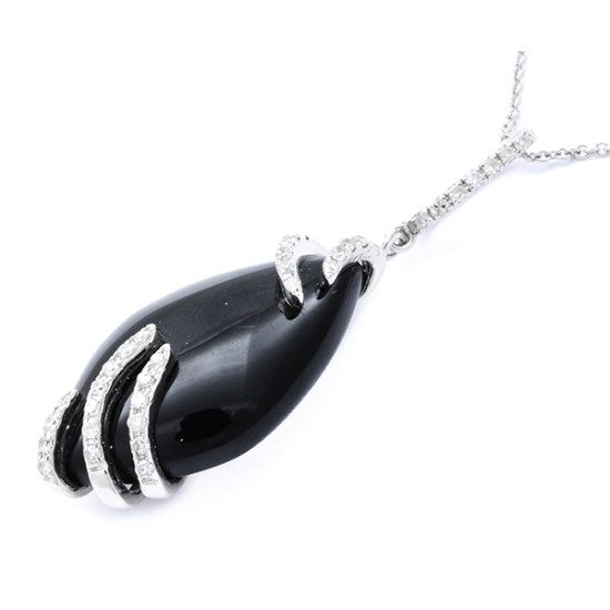 Black 'n' Style Pendant