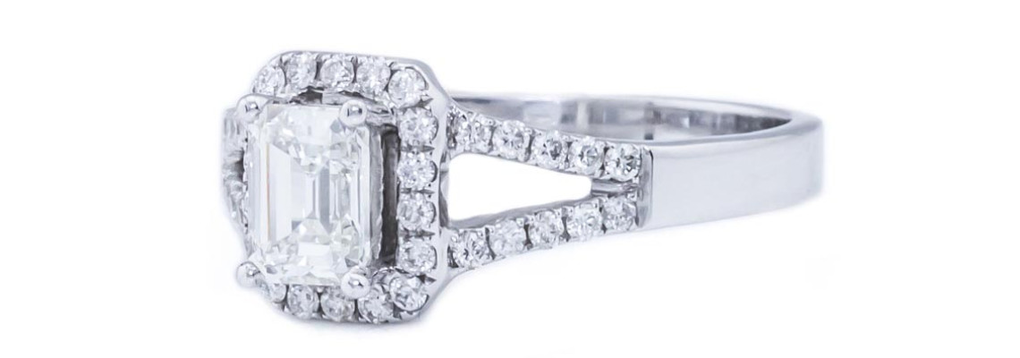 Buy stunning Engagement diamond ring through online diamond jewelry in Dubai