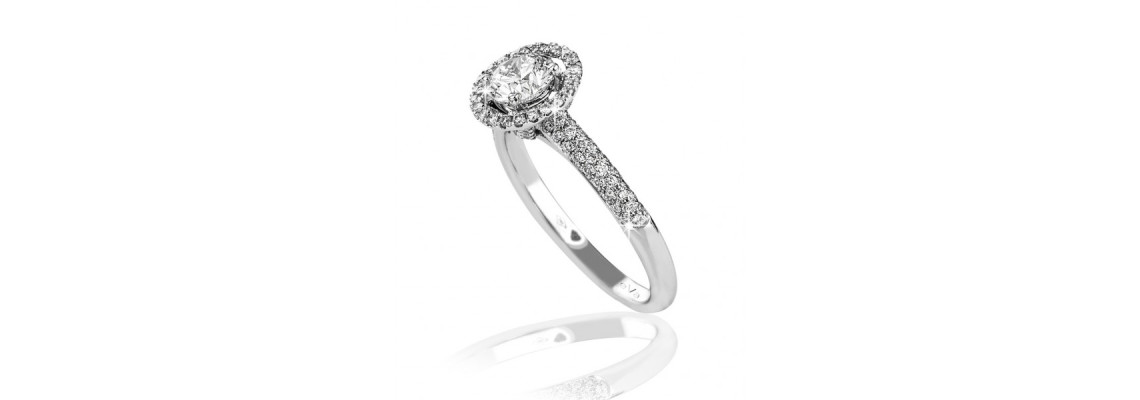 Why halo engagement rings are popular