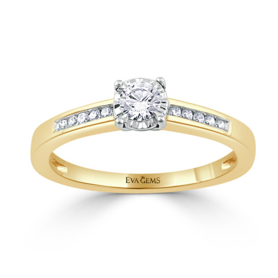 Elegant round cut solitaire ring