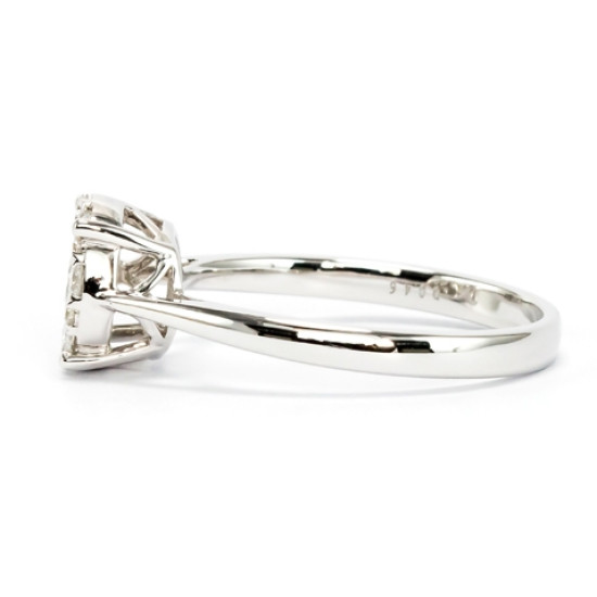 Day Dreamer diamond ring