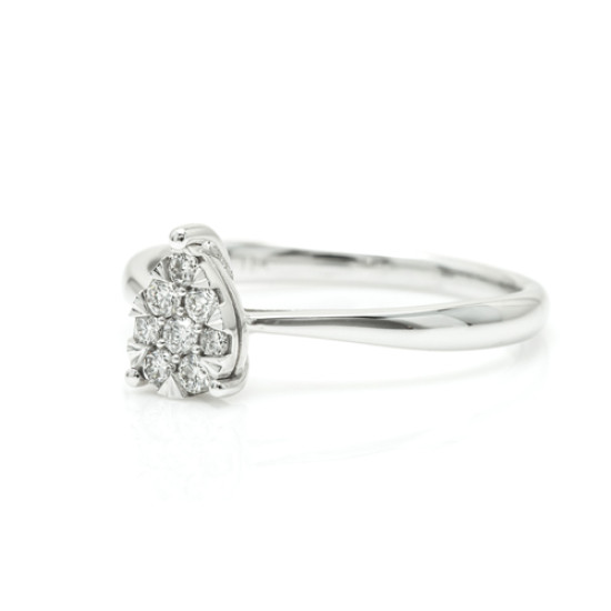 Royal Pear Shape Diamond Ring