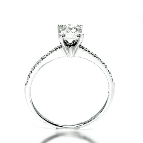 Classy Diamond Ring 