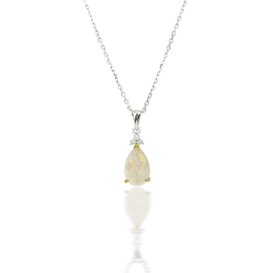 Opal exclusive diamond necklace