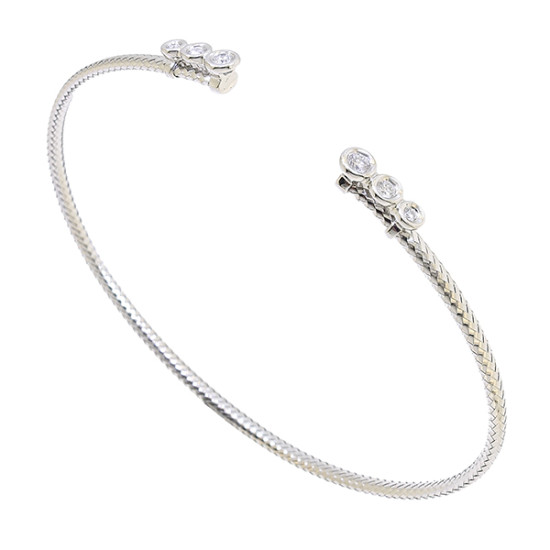 Half seeting diamond bangle 