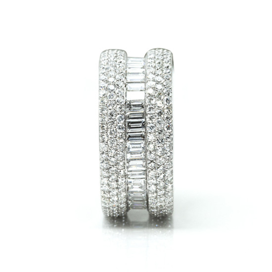 Full eternity baguette diamond ring